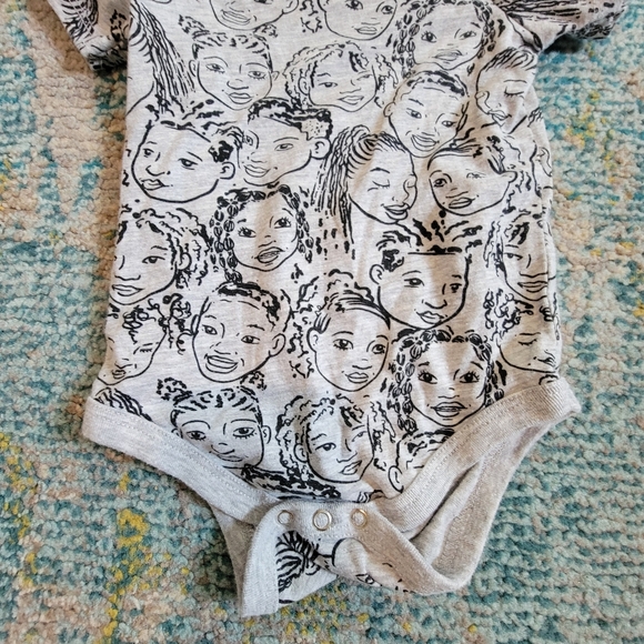 Well Worn Girls Gray Short Sleeve Bodysuit 6-9 Months - Picture 3 of 7